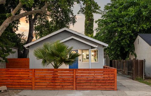 1933 1st Ave, Sacramento, CA, 95818-2401 | Card Image