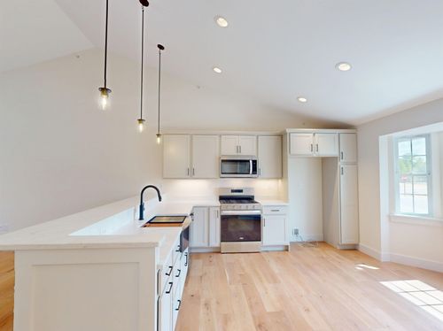 24-24 Shayna'S Way, Fremont, NH, 03044 | Card Image