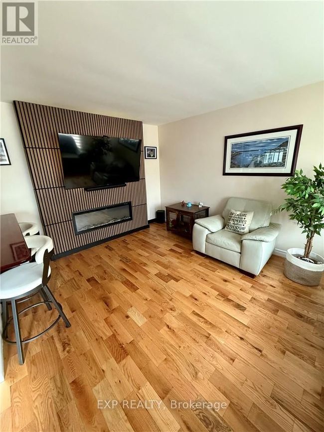 3135 Louis St, House other with 4 bedrooms, 2 bathrooms and 4 parking in Val Caron ON | Image 16