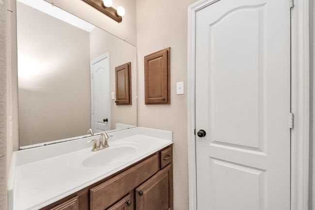 Secondary bathroom | Image 20