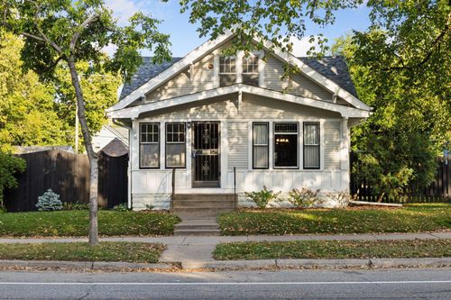 3233 Cedar Ave S, Minneapolis, MN, 55407-3802 | Card Image