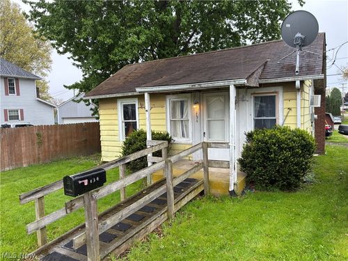 134 Harmon Ave Ne, Brewster, OH, 44613-1010 | Card Image