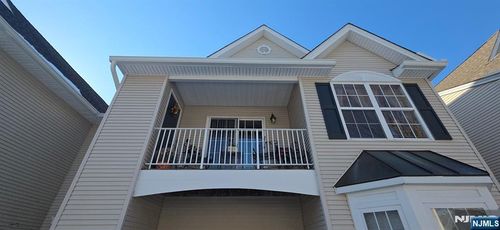 458 Cambridge Dr, Butler, NJ, 07405-3242 | Card Image