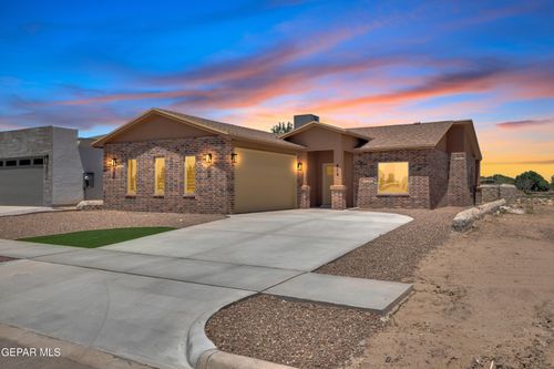 613 San Carlos Court, Fabens, TX, 79838 | Card Image