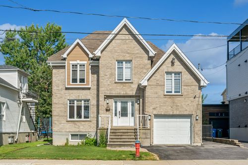 1647 Rue Gustave Desourdy, House with 6 bedrooms, 2 bathrooms and null parking in Longueuil QC | Card Image