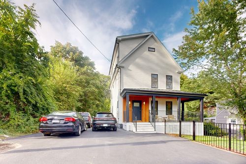 61 Forest St, Wakefield, MA, 01880-3636 | Card Image