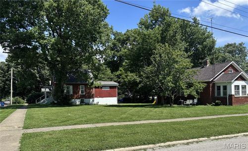 224 Locust St, Greenville, IL, 62246-1537 | Card Image