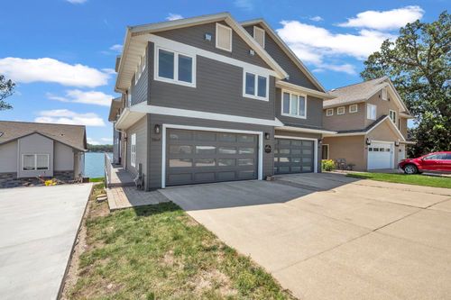 15649 250th Ave, Spirit Lake, IA, 51360-7313 | Card Image