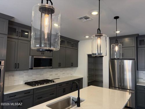 12090 N Shore Cliff Dr, Oro Valley, AZ, 85737 | Card Image