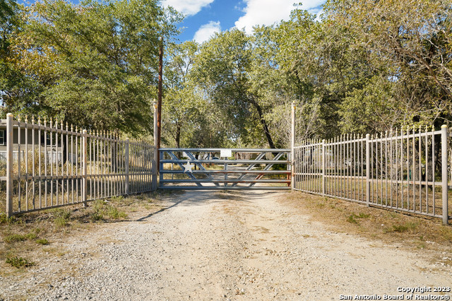 Big Leaf Rd, San Antonio, TX 78264