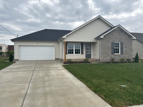 103 Meadowbrook Dr, Shelbyville, TN, 37160-2268 | Card Image