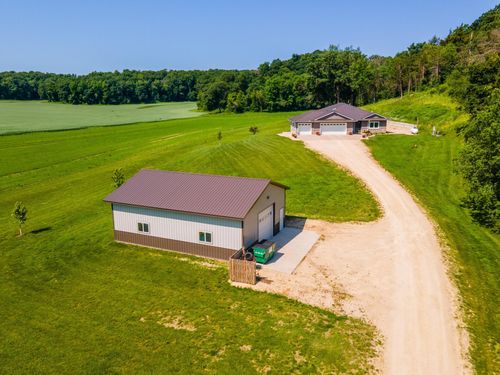 26369 Cherokee Rd, SAINT CHARLES, MN, 55972-4263 | Card Image