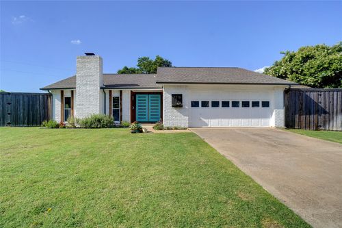 7216 Langley Ct, The Colony, TX, 75056-1215 | Card Image