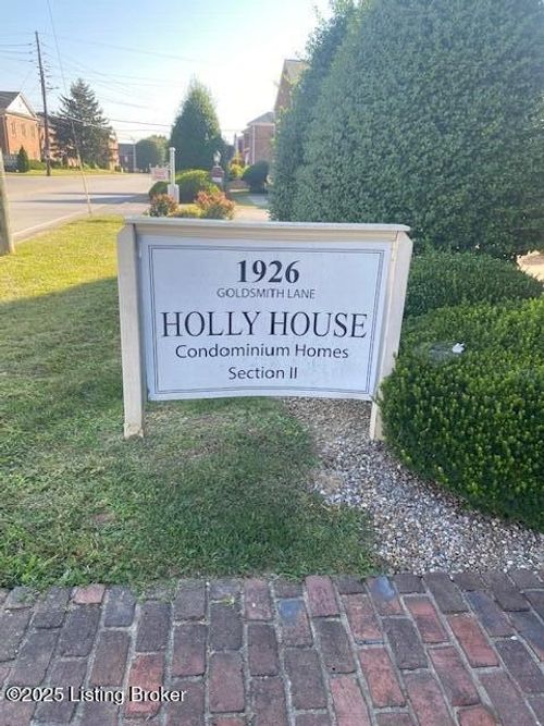 118-1926 Goldsmith Ln, Louisville, KY, 40218-2090 | Card Image