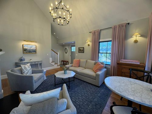 21 Oak Ln, Osterville, MA, 02655-1609 | Card Image