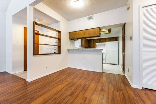 apt-288-3110 Devonshire Dr, Plano, TX, 75075-3389 | Card Image