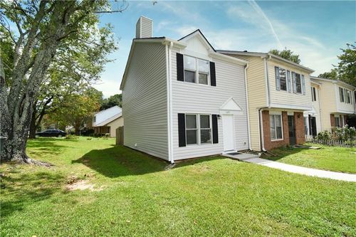 1693 Hunting Creek Dr Se, Conyers, GA, 30013-1725 | Card Image