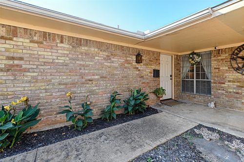 2903 Country Place Ct, Carrollton, TX, 75006-4709 | Card Image