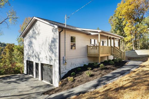 115 Walk In The Trees Dr, New Market, TN, 37820-5274 | Card Image