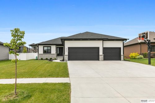 8023 S 69th St, Lincoln, NE, 68516-3537 | Card Image