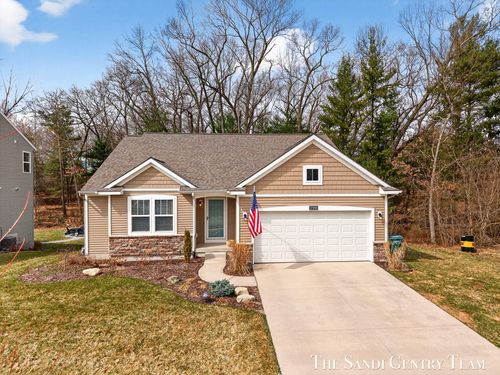 17285 Richton Dr, Nunica, MI, 49448-9374 | Card Image