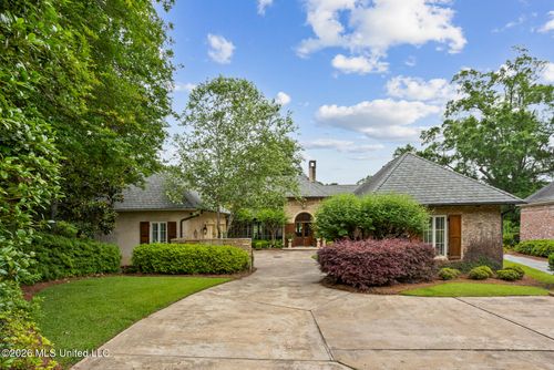 27 Provence Blvd, Madison, MS, 39110-8334 | Card Image
