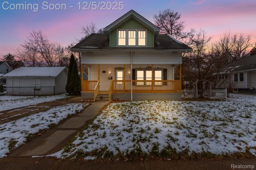 142 Miller St, Mount Clemens, MI, 48043-2232 | Card Image