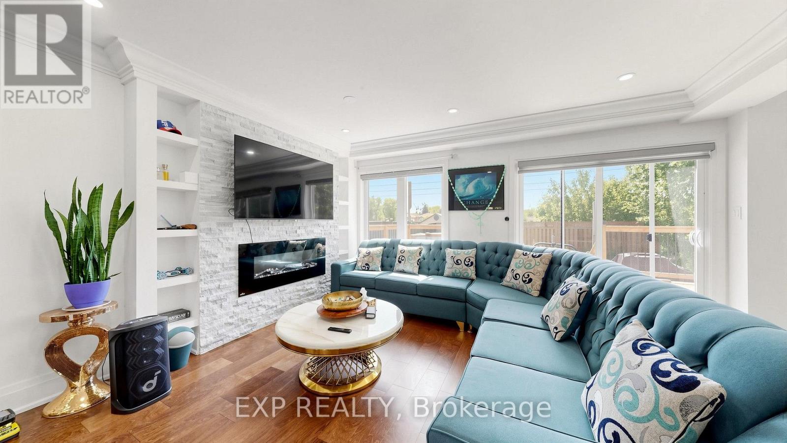 Residential in Toronto (Wexford-Maryvale) 5