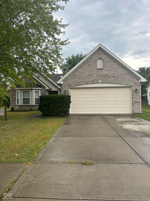 7403 Wildcat Run Ln, Indianapolis, IN, 46239-7636 | Card Image