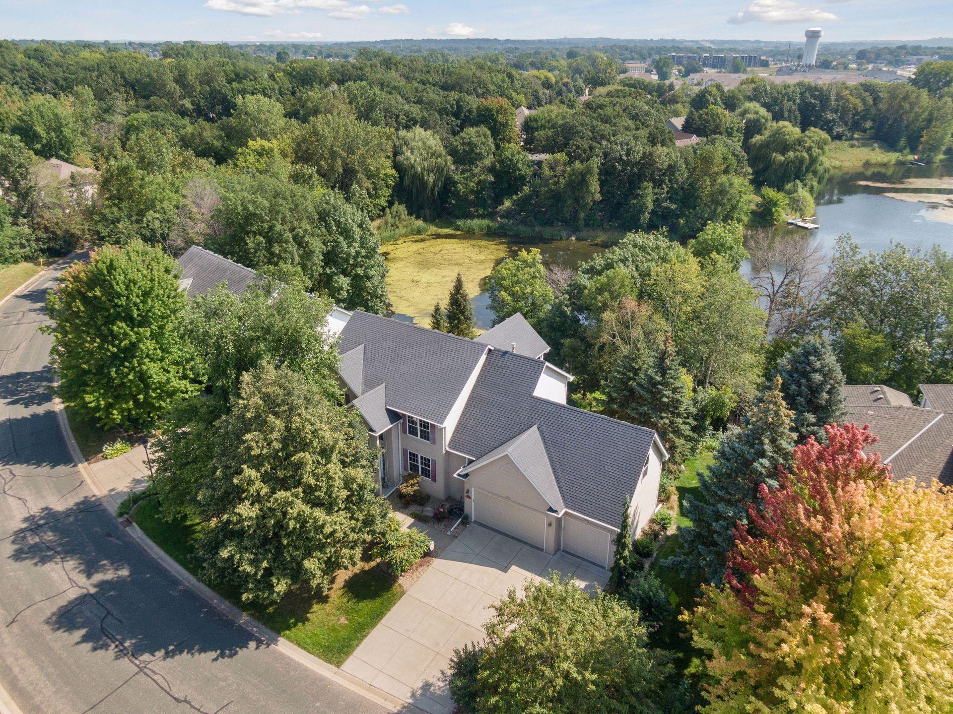 Amberwood Ln, Savage, MN 55378