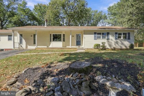 98 Woodcock Avenue, SHEPHERDSTOWN, WV, 25443 | Card Image
