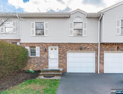 33 Jaime Ct, Morris Plains, NJ, 07950-1424 | Card Image