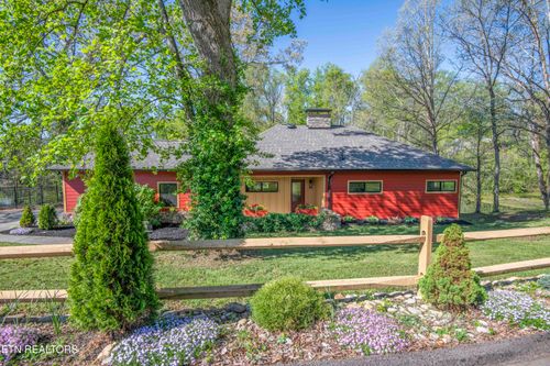 715 Lake Forest Dr, Knoxville, TN, 37920-5943 | Card Image