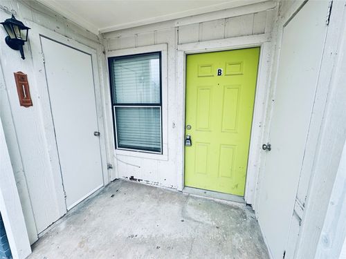 apt-b-5507 Rose Hill Cir, Austin, TX, 78745-3662 | Card Image