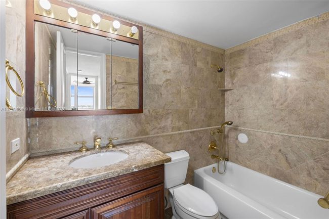 APT-6M - 5055 Collins Ave, Condo with 2 bedrooms, 3 bathrooms and null parking in Miami Beach FL | Image 14