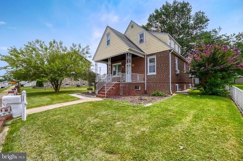 6811 5th Ave, BALTIMORE, MD, 21222-1735 | Card Image