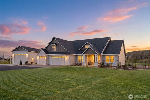 136 Klazina Ct, Woodland, WA, 98674-8922 | Card Image