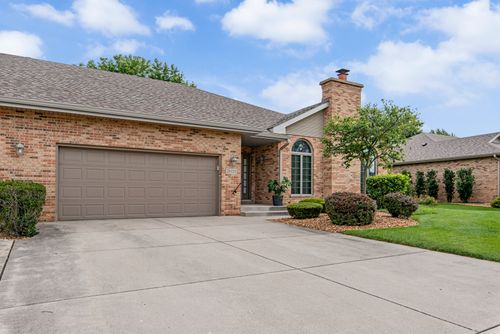 21121 Woodbridge Dr, Frankfort, IL, 60423-8821 | Card Image