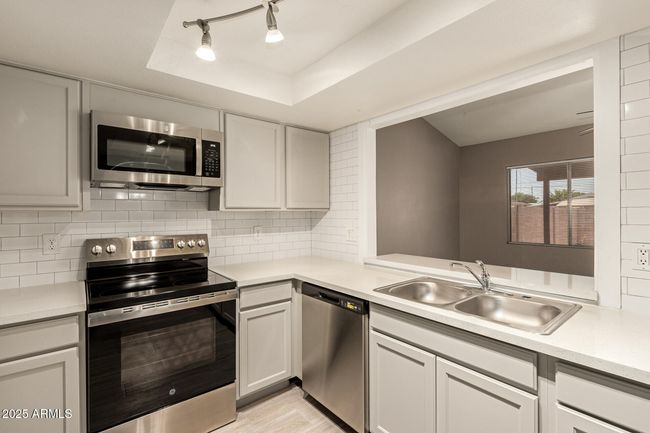 9106 N 68 Th Ln, Townhouse with 2 bedrooms, 2 bathrooms and null parking in Peoria AZ | Image 13