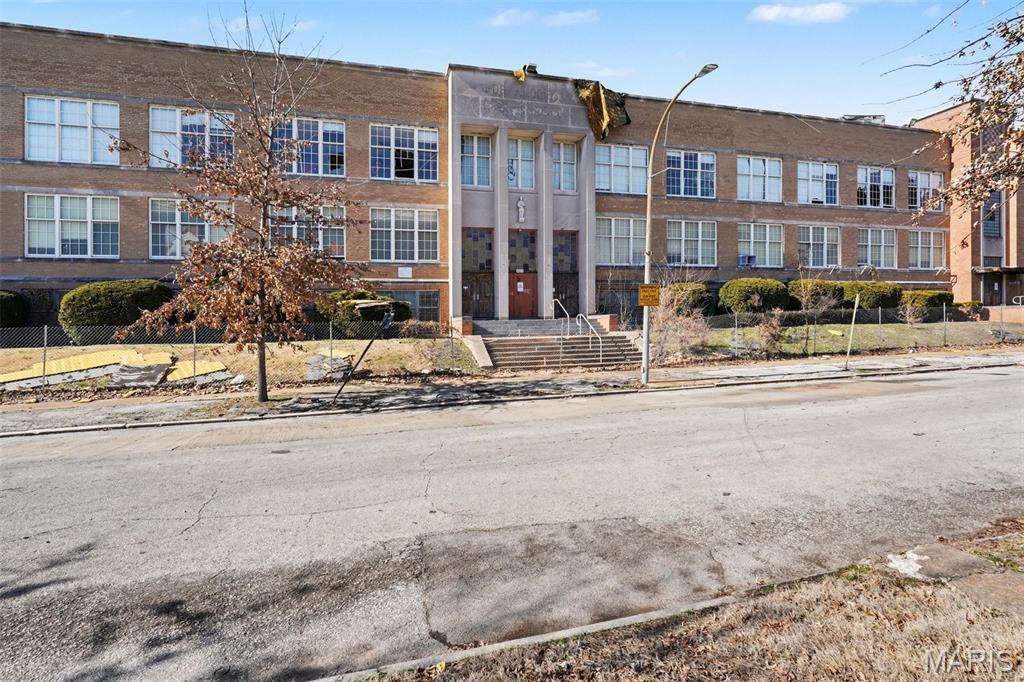 Commercial Sale in St Louis 2