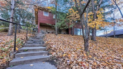 435 Lee St, Iowa City, IA, 52246-3815 | Card Image