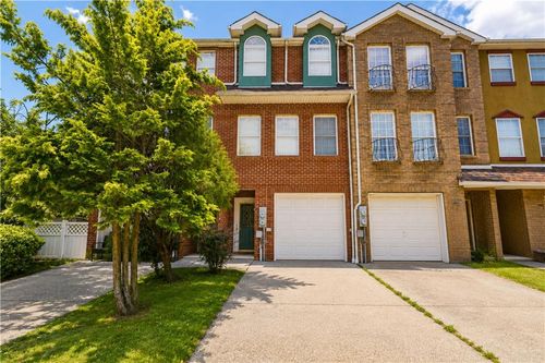 218 Essex Drive, Staten Island, NY, 10314 | Card Image