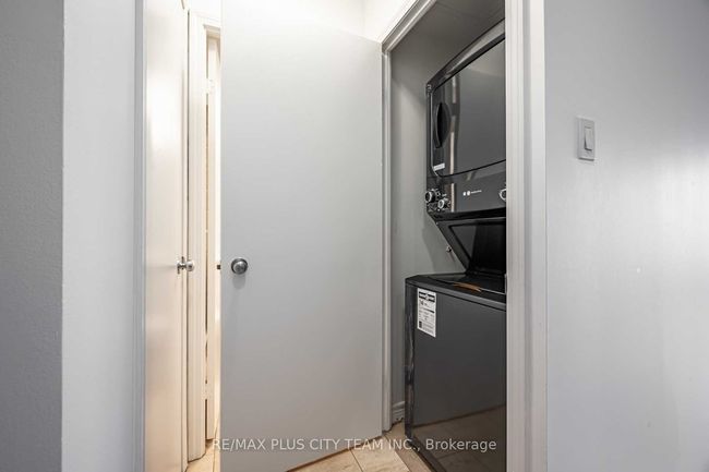 7 - 600 Queens Quay W, Condo with 3 bedrooms, 2 bathrooms and 1 parking in Toronto ON | Image 11