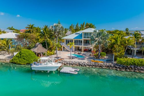 17041 Marlin Dr, Sugarloaf Key, FL, 33042-3638 | Card Image