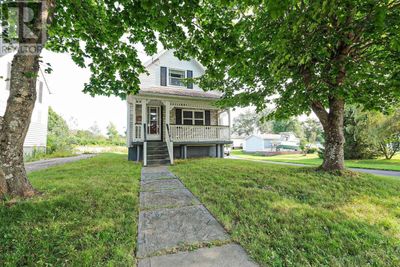 985 Main St, House other with 2 bedrooms, 2 bathrooms and null parking in Sydney Mines NS | Image 2