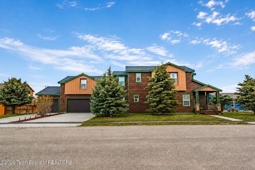 1010 Cobblestone St, Pinedale, WY, 82941-6753 | Card Image