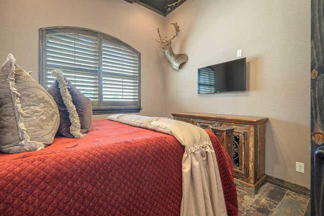 7113 E County Road 114, House other with 4 bedrooms, 4 bathrooms and 3 parking in Midland TX | Image 41