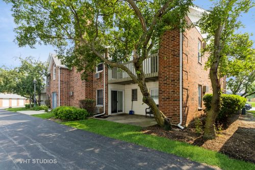 apt-2b-1305 Cunat Ct, Lake In The Hills, IL, 60156-5248 | Card Image