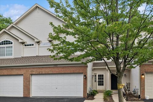 369 Abington Woods Dr, Aurora, IL, 60502-6244 | Card Image