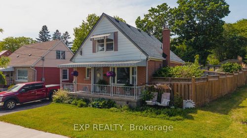 61 Hillview St, Kitchener, ON, N2H5P9 | Card Image